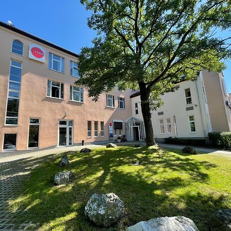 1, 2, Sleep Boardinghouse Unterschleissheim Zentrum 외부 사진