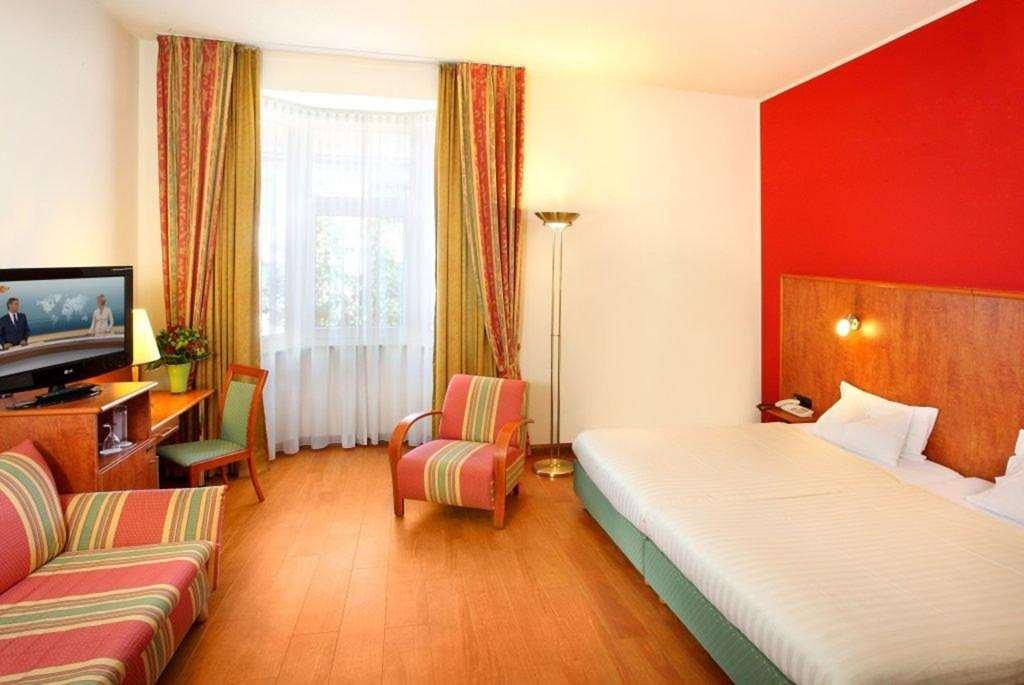 1, 2, Sleep Boardinghouse Unterschleissheim Zentrum 객실 사진