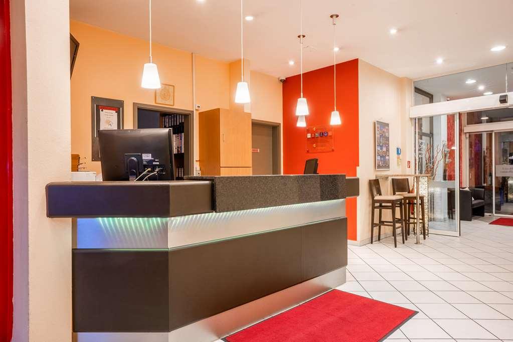 1, 2, Sleep Boardinghouse Unterschleissheim Zentrum 내부 사진