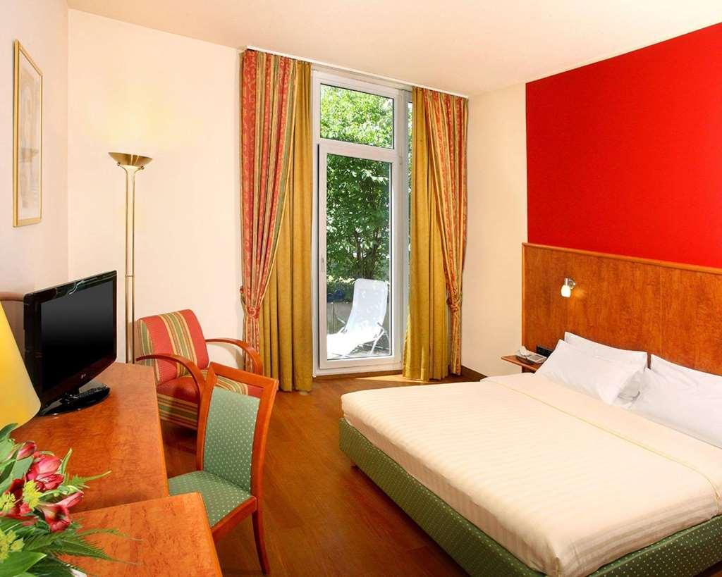 1, 2, Sleep Boardinghouse Unterschleissheim Zentrum 외부 사진