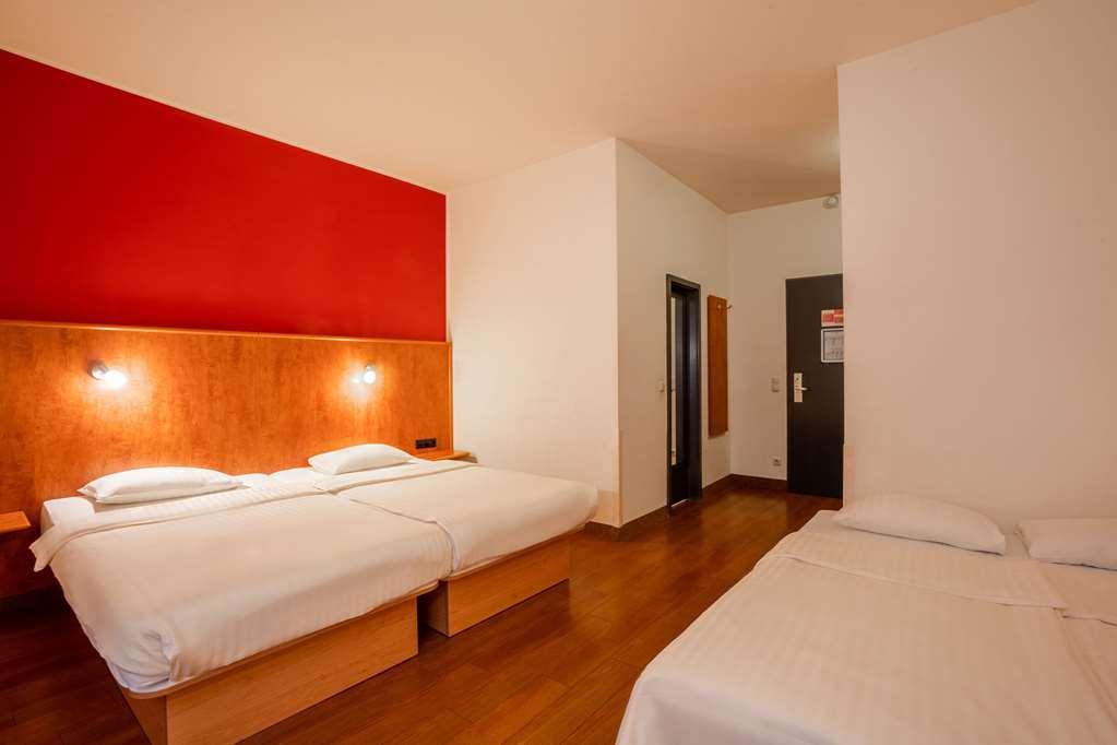 1, 2, Sleep Boardinghouse Unterschleissheim Zentrum 객실 사진