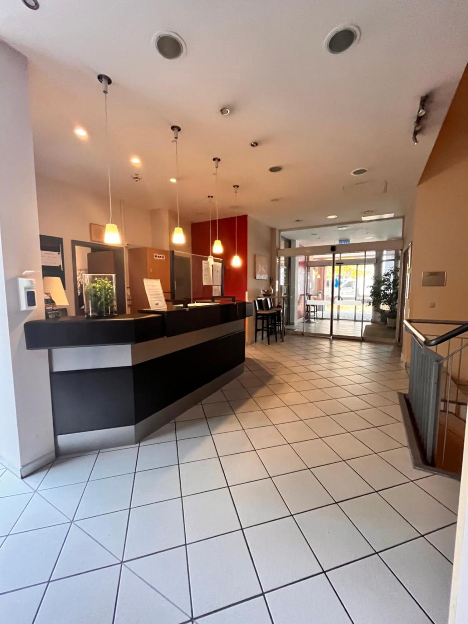 1, 2, Sleep Boardinghouse Unterschleissheim Zentrum 외부 사진