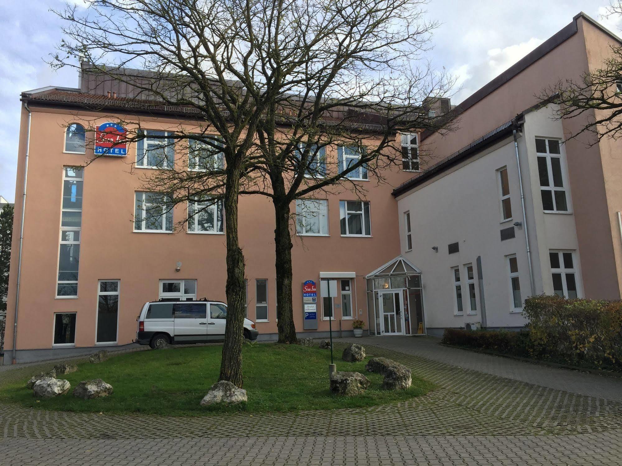 1, 2, Sleep Boardinghouse Unterschleissheim Zentrum 외부 사진