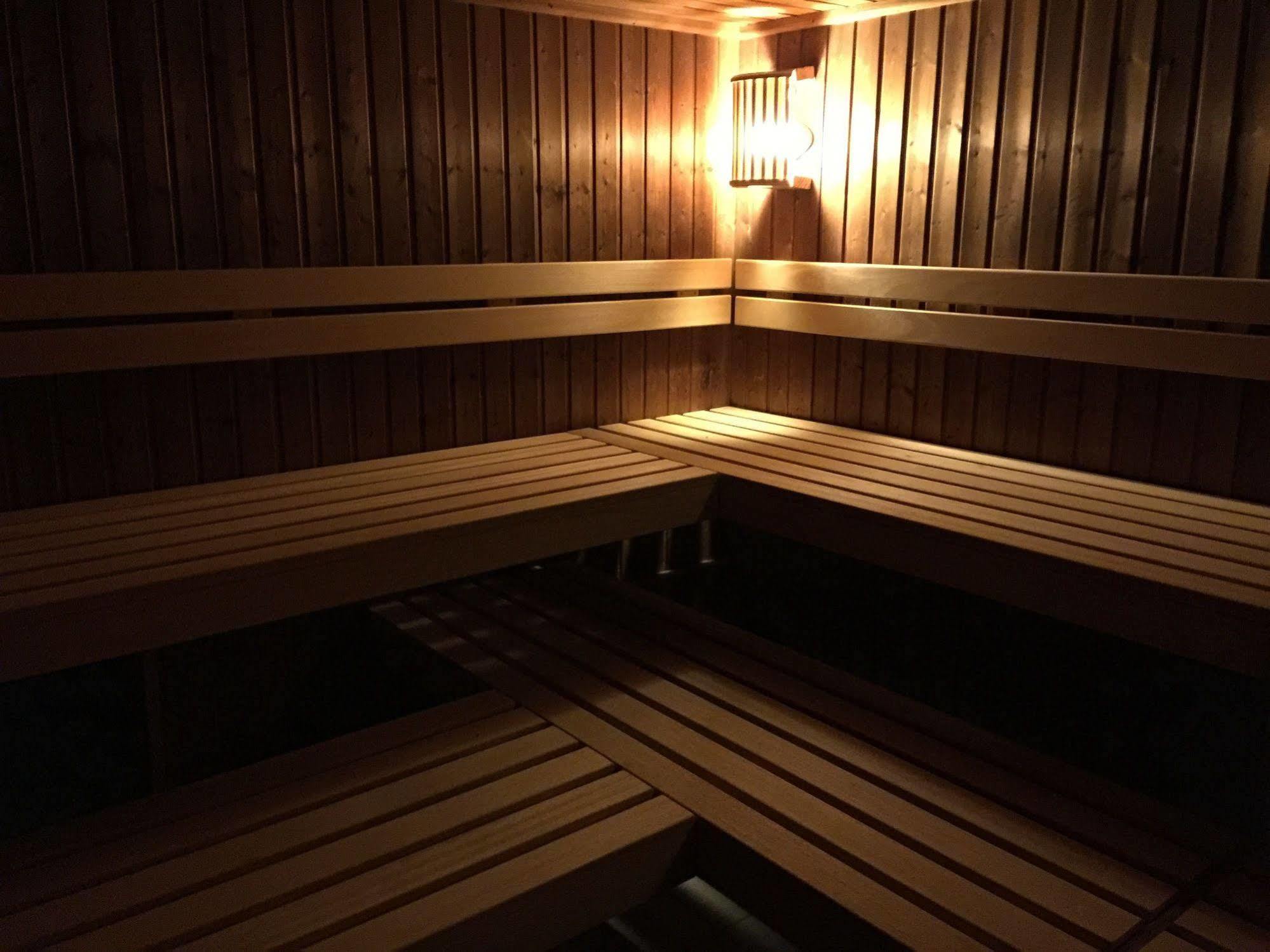 1, 2, Sleep Boardinghouse Unterschleissheim Zentrum 외부 사진