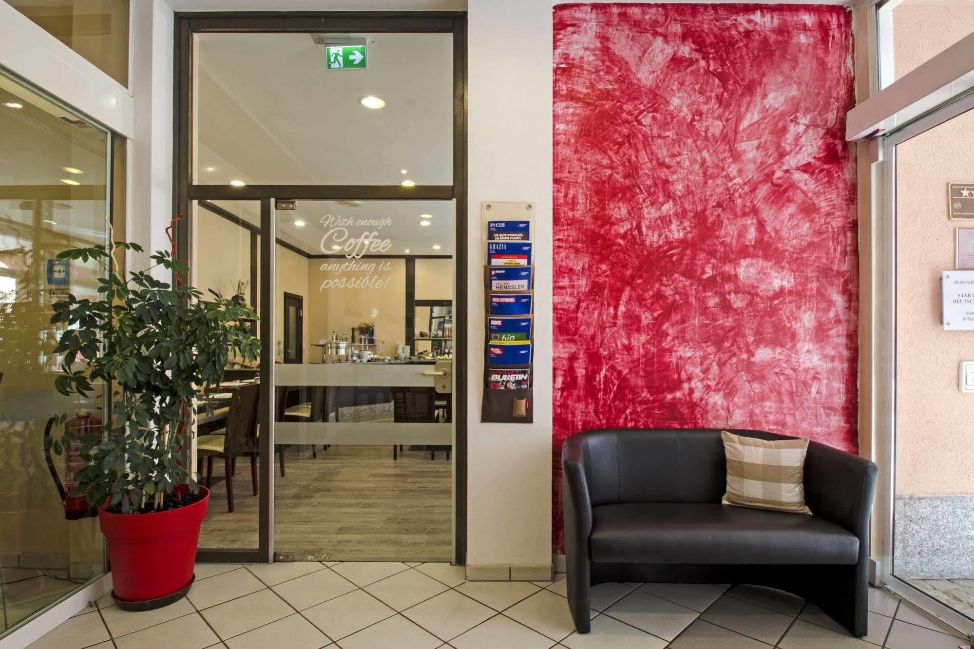 1, 2, Sleep Boardinghouse Unterschleissheim Zentrum 외부 사진